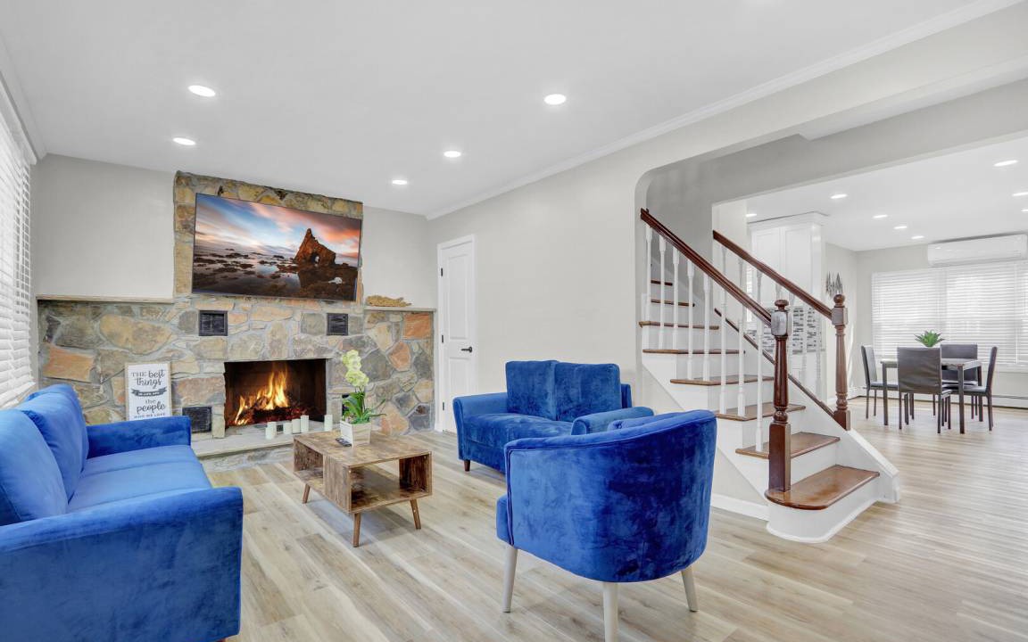 Photo of Livingroom in Valley Stream