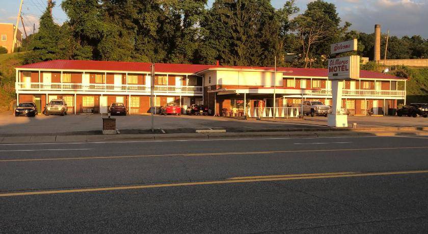 Photo of Buildings in Saint Marys