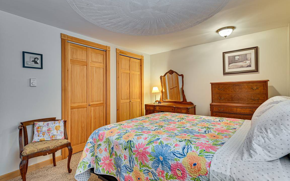 Photo of Bedroom in Boonville