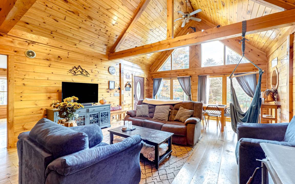 Photo of Livingroom in Fryeburg