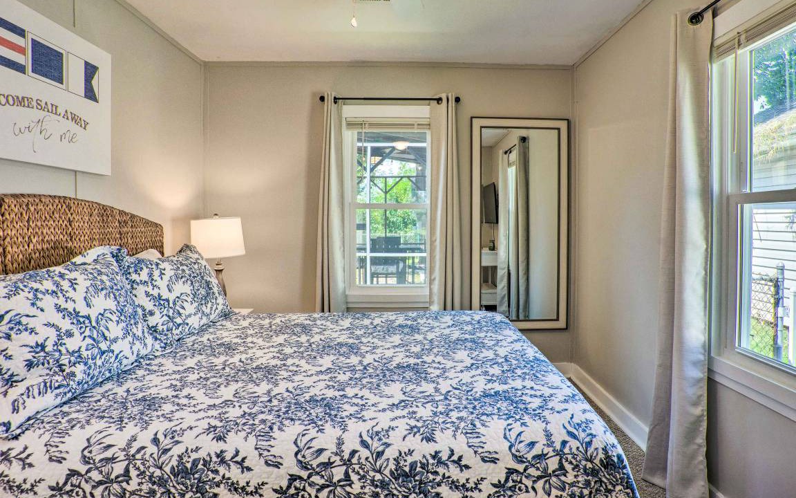 Photo of Bedroom in Colonial Beach