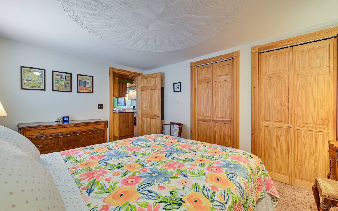 Photo of Bedroom in Boonville