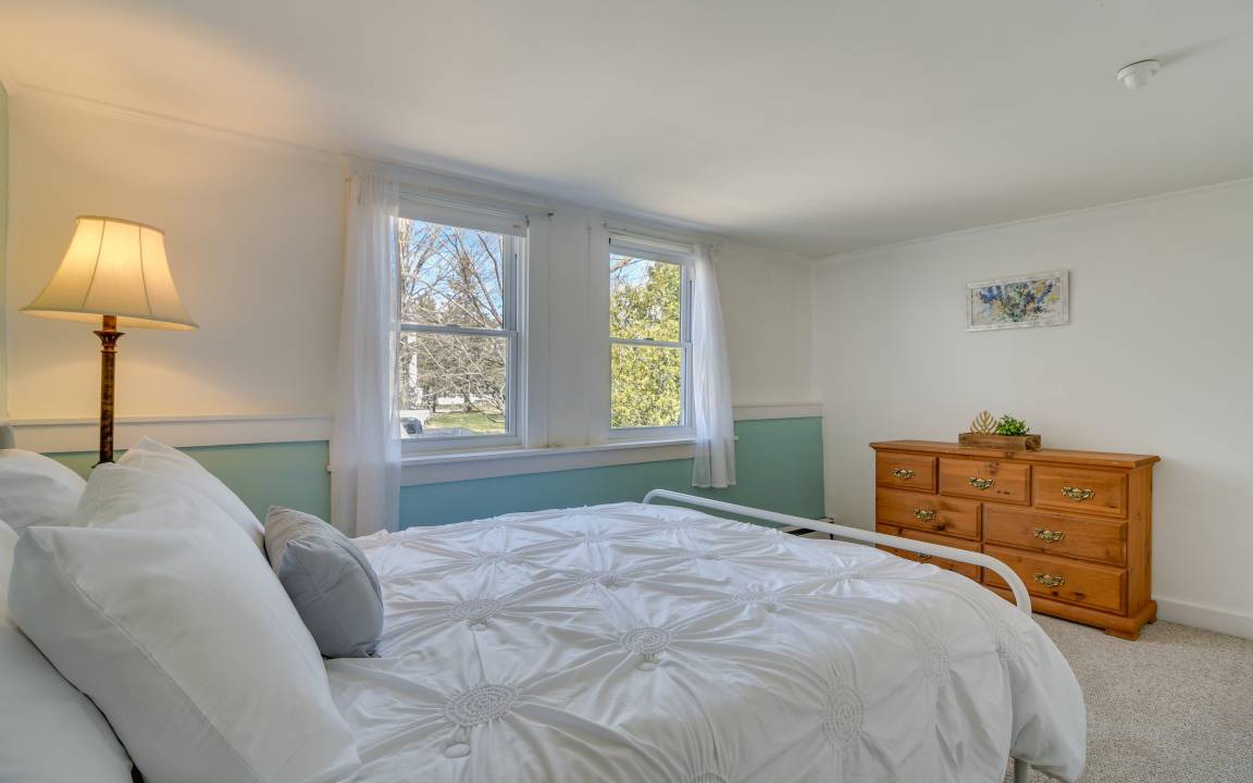 Photo of Bedroom in Oakland