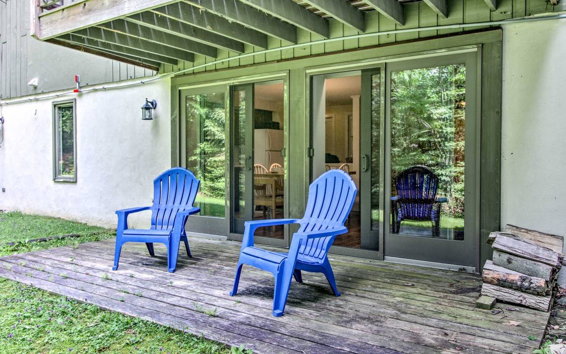 Photo of Patio Balcony in Bromley Mountain