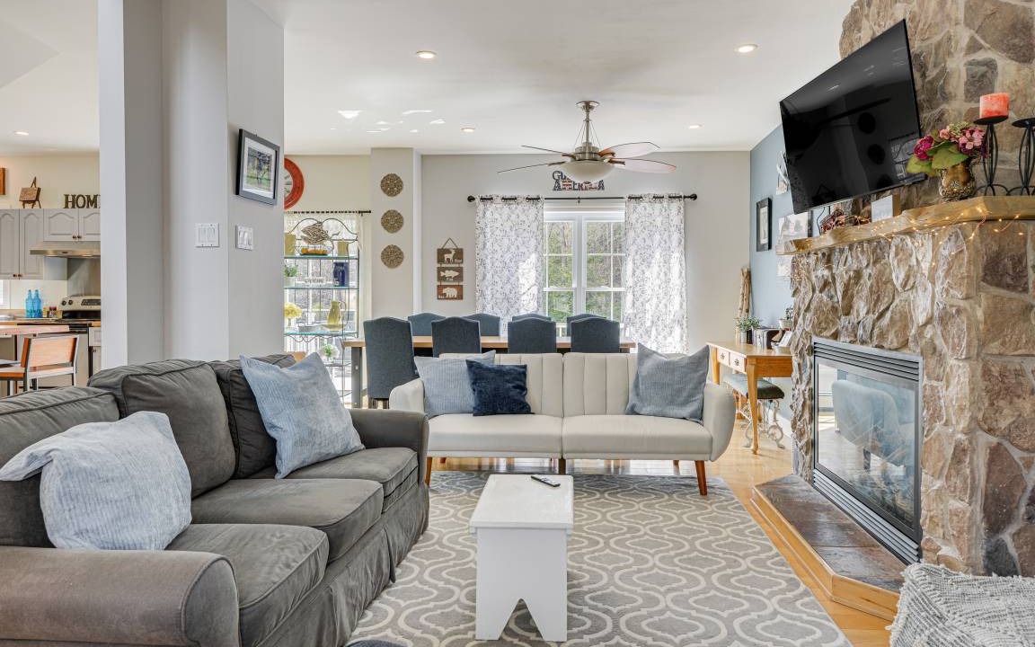 Photo of Livingroom in West Dover