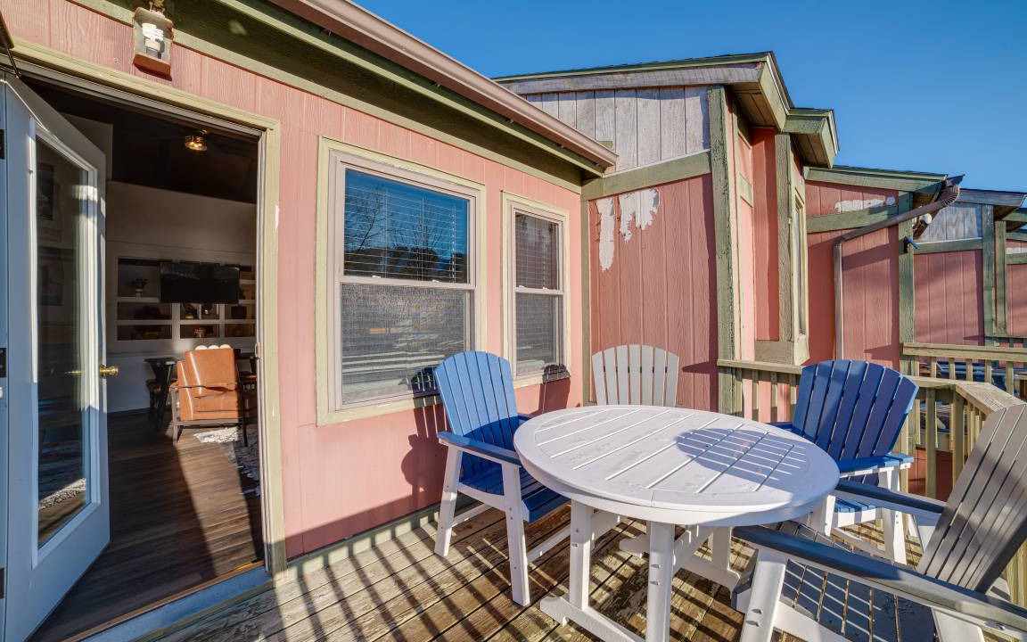 Photo of Patio Balcony in Blodgett Mills