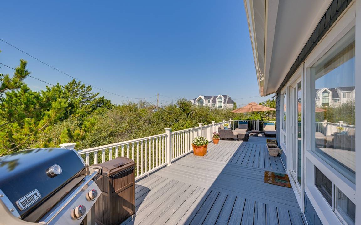 Photo of Patio Balcony in West Hampton Dunes
