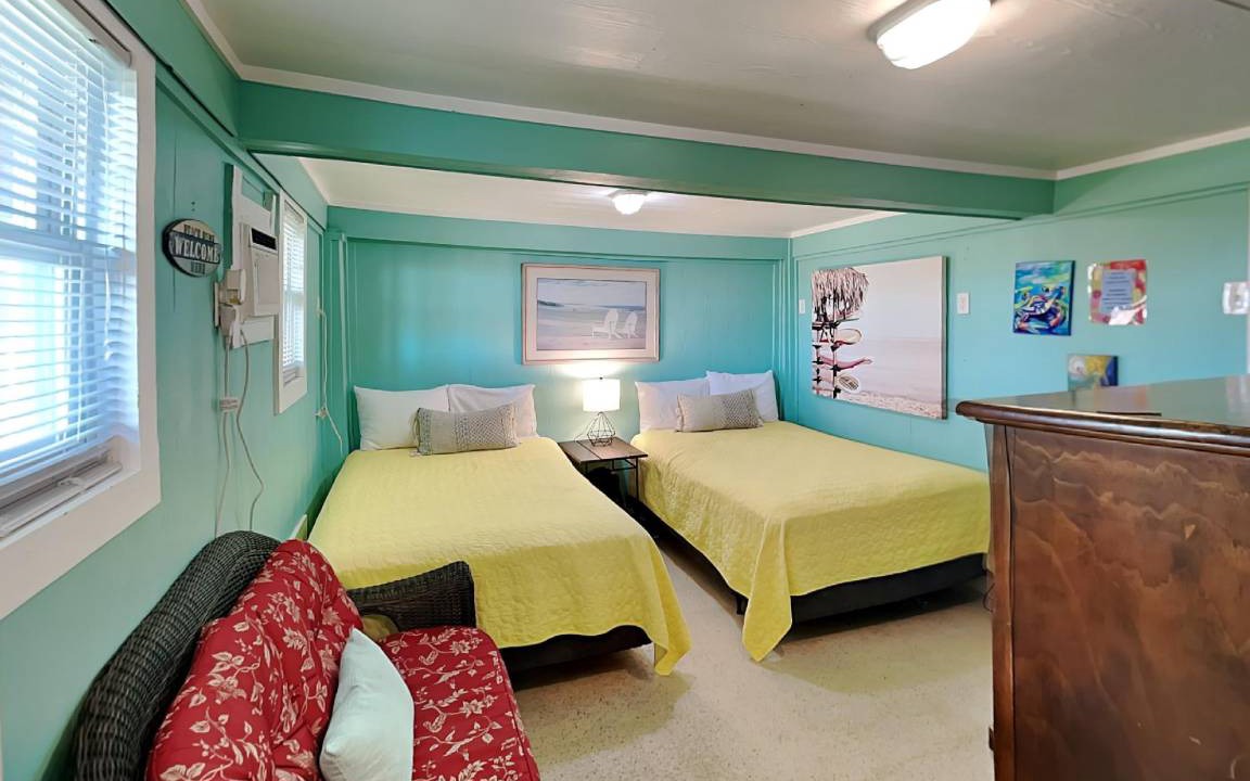 Photo of Others in Bermuda Beach