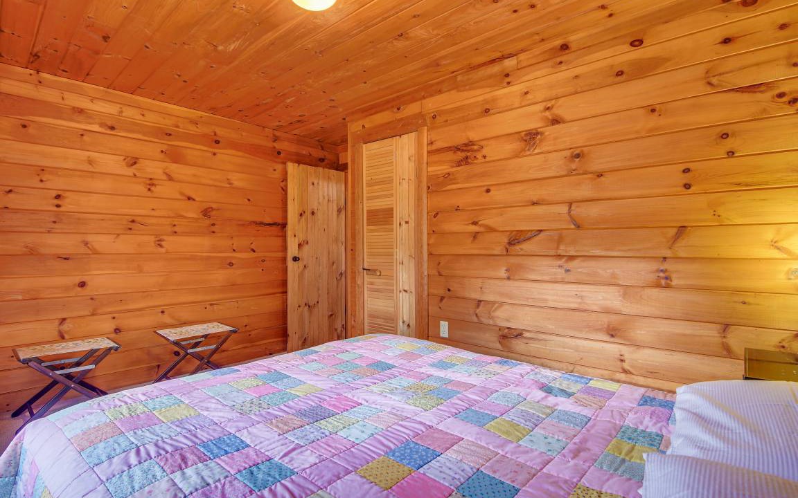 Photo of Bedroom in Lovell
