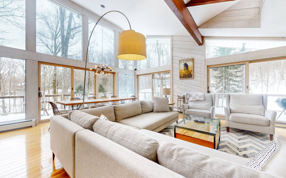 Photo of Livingroom in Stratton Mountain