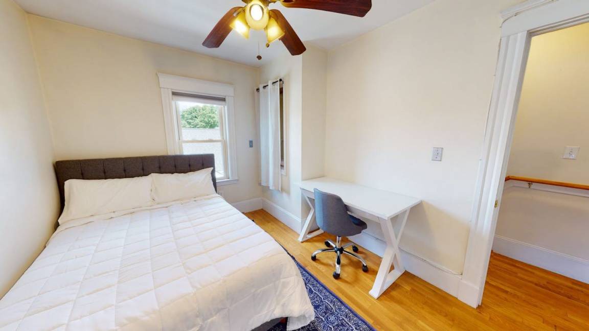 Photo of Bedroom in Oak Square