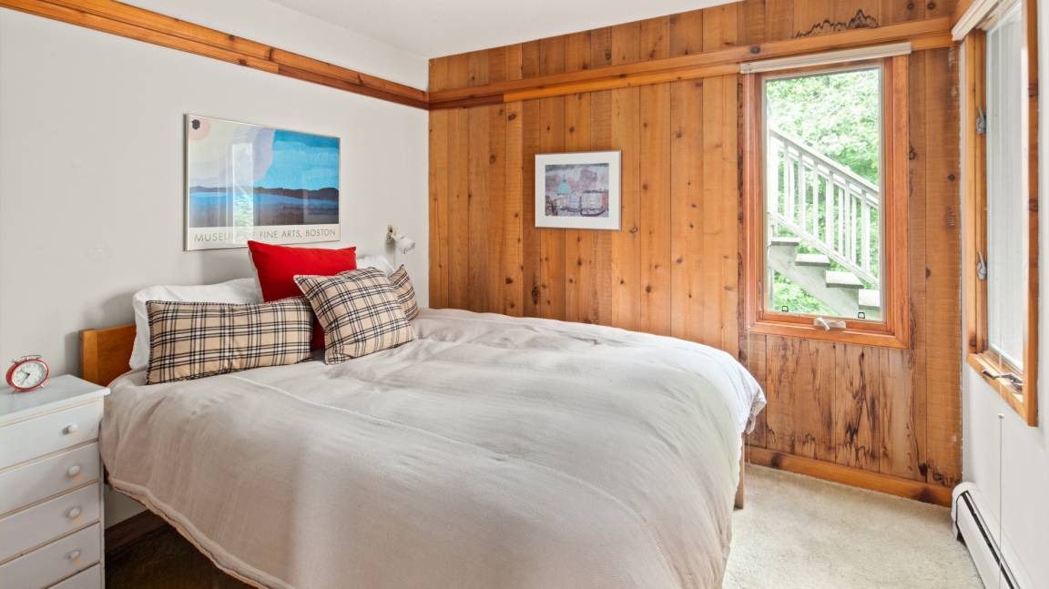Photo of Bedroom in Warren