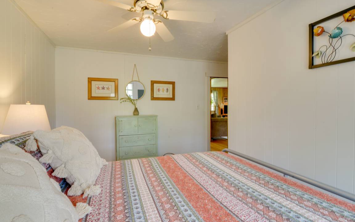Photo of Bedroom in Parsons