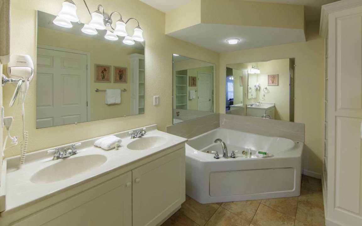 Photo of Bathroom in South Lee