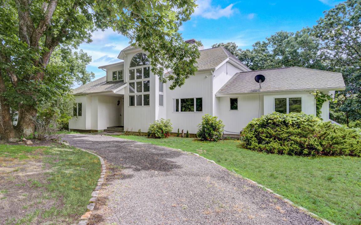 Photo of Others in Hampton Bays