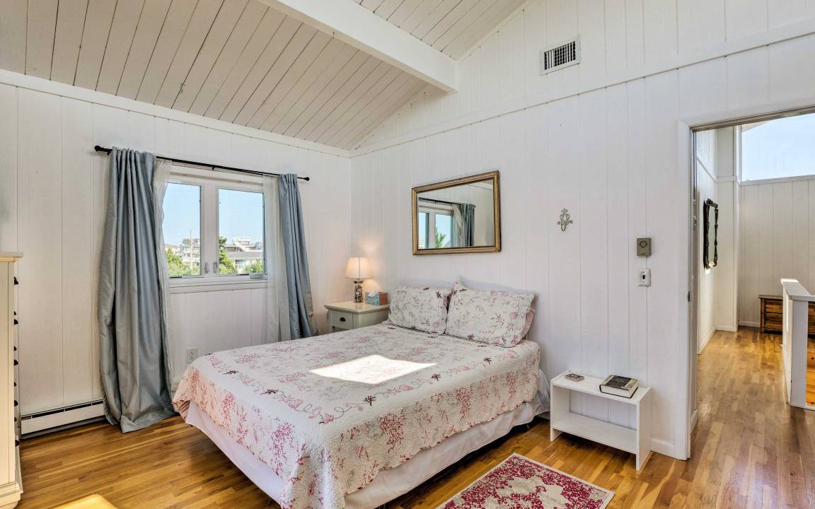 Photo of Bedroom in West Hampton Dunes