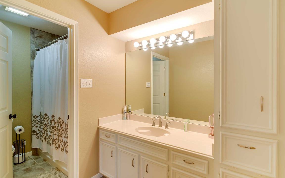 Photo of Bathroom in Texas City