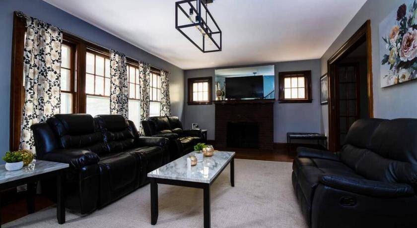 Photo of Livingroom in Niagara Falls