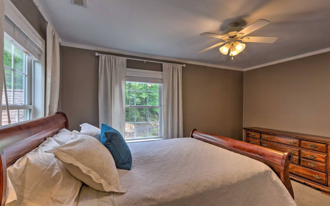 Photo of Bedroom in Pisgah Forest
