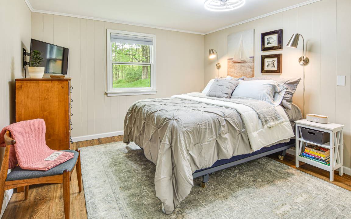 Photo of Bedroom in Great Valley