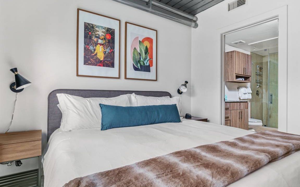 Photo of Bedroom in Midtown