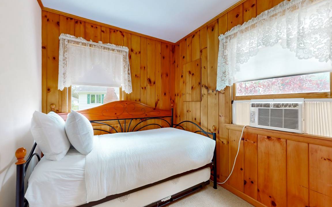 Photo of Bedroom in Lake George