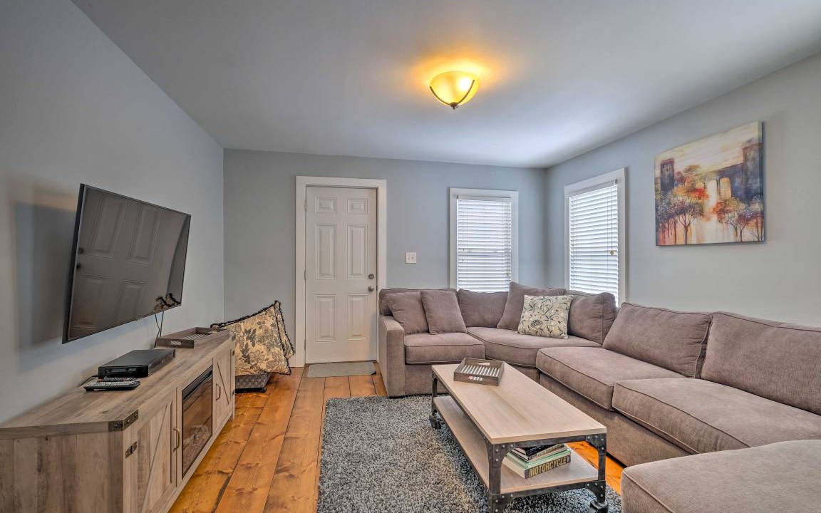 Photo of Livingroom in Warrensburg