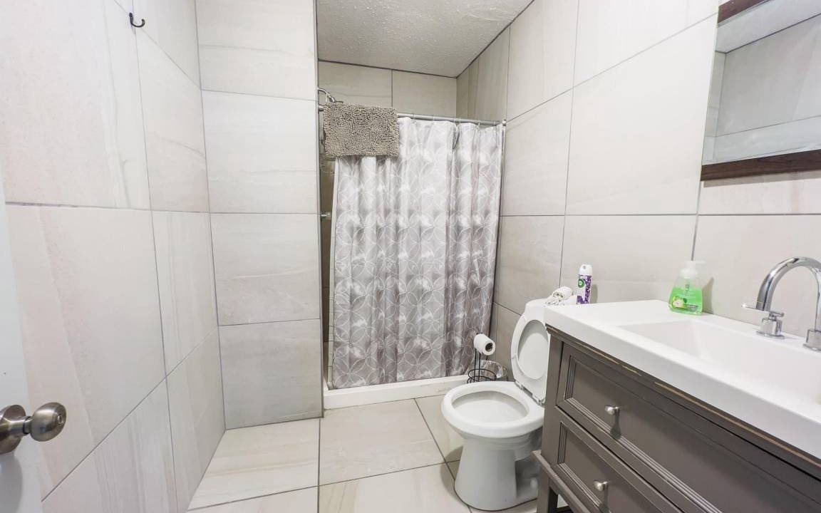 Photo of Bathroom in Niagara Falls