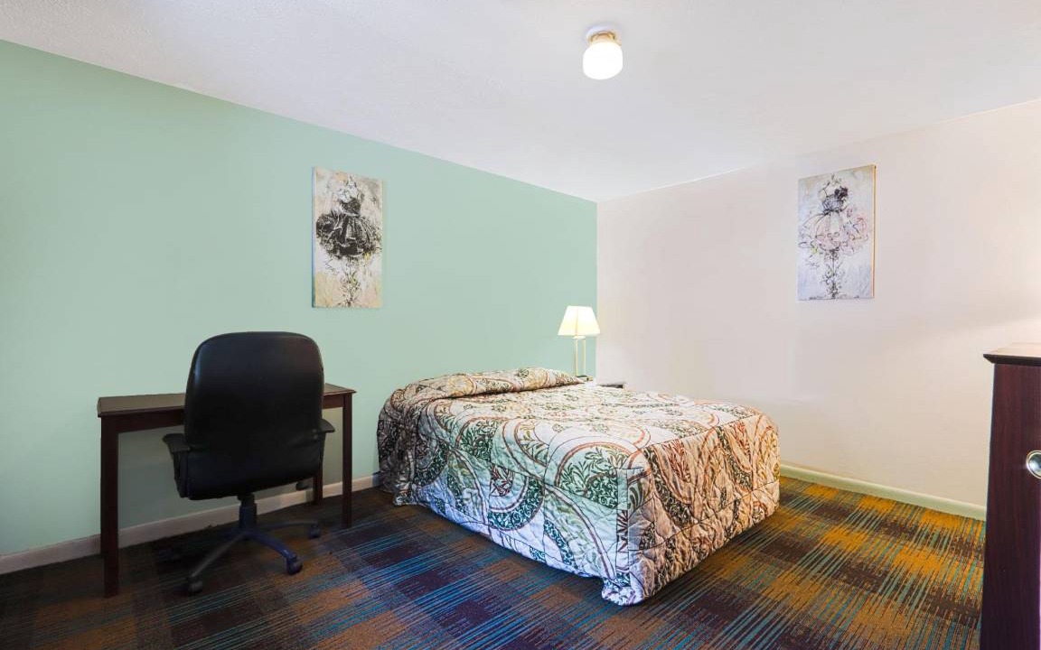 Photo of Bedroom in Blue Jay