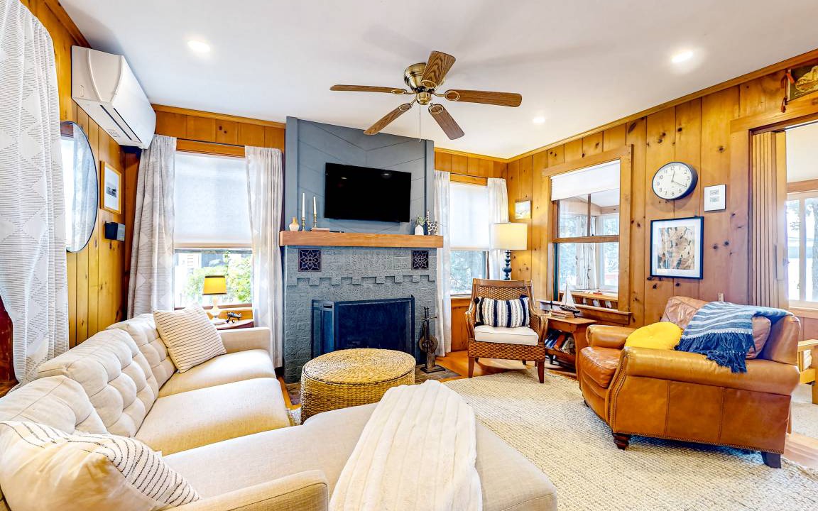Photo of Livingroom in Raymond
