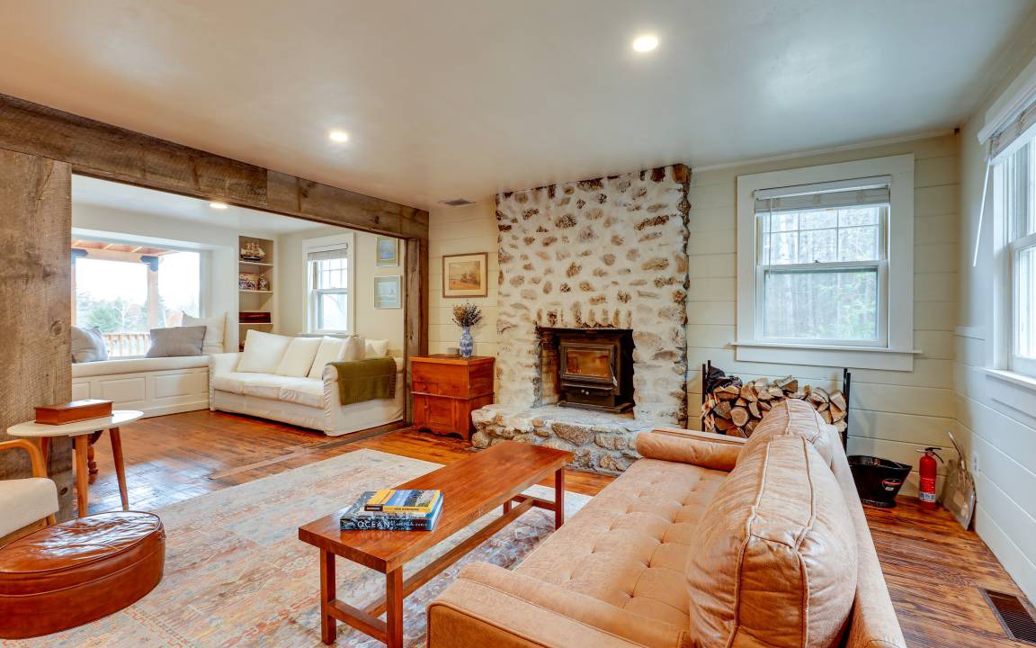 Photo of Livingroom in Elkins