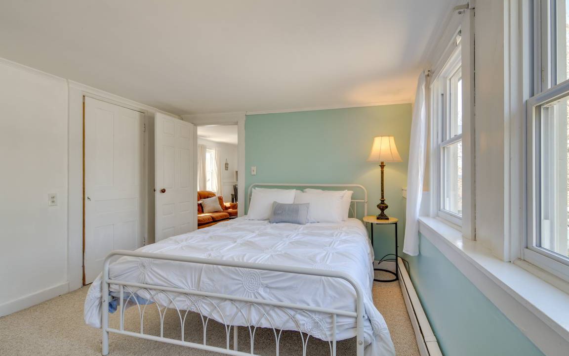 Photo of Bedroom in Oakland
