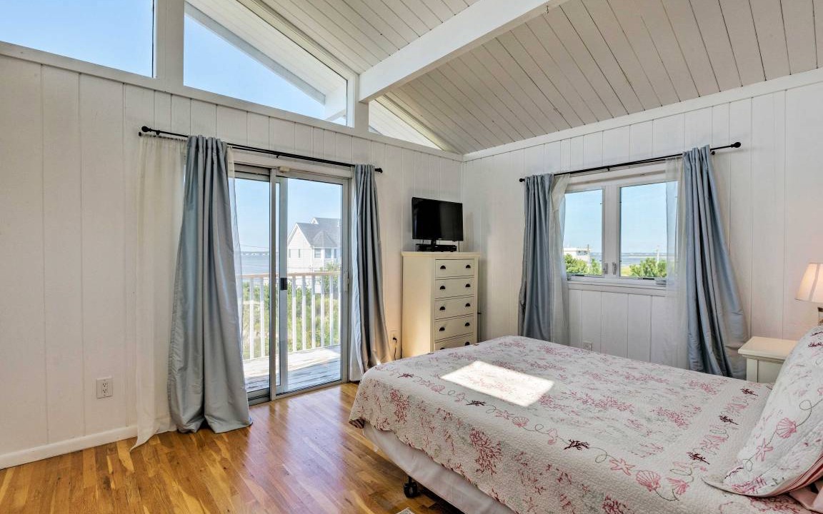 Photo of Bedroom in West Hampton Dunes
