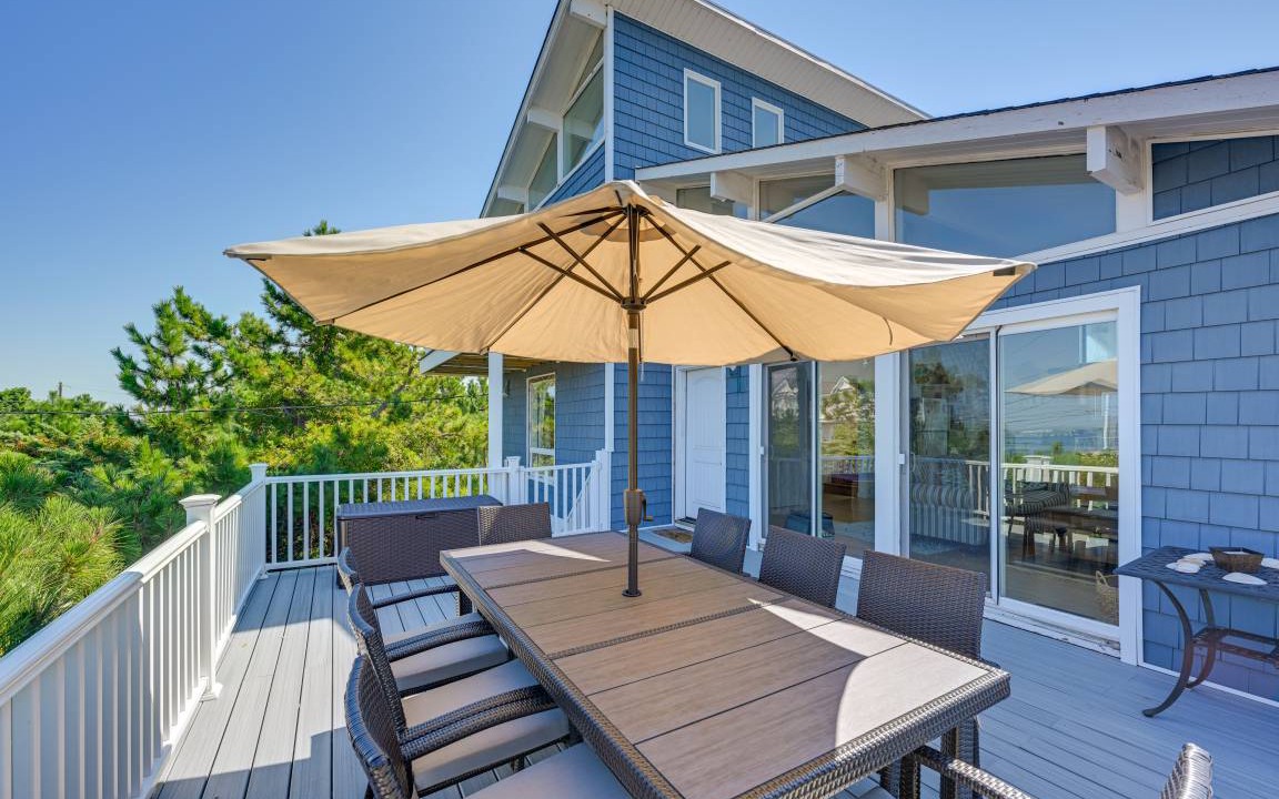 Photo of Patio Balcony in West Hampton Dunes