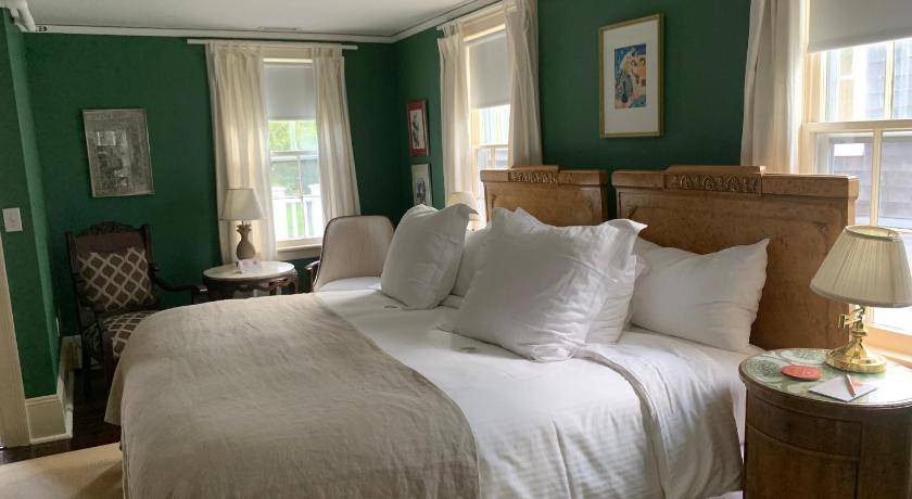Photo of Bedroom in Bridgehampton