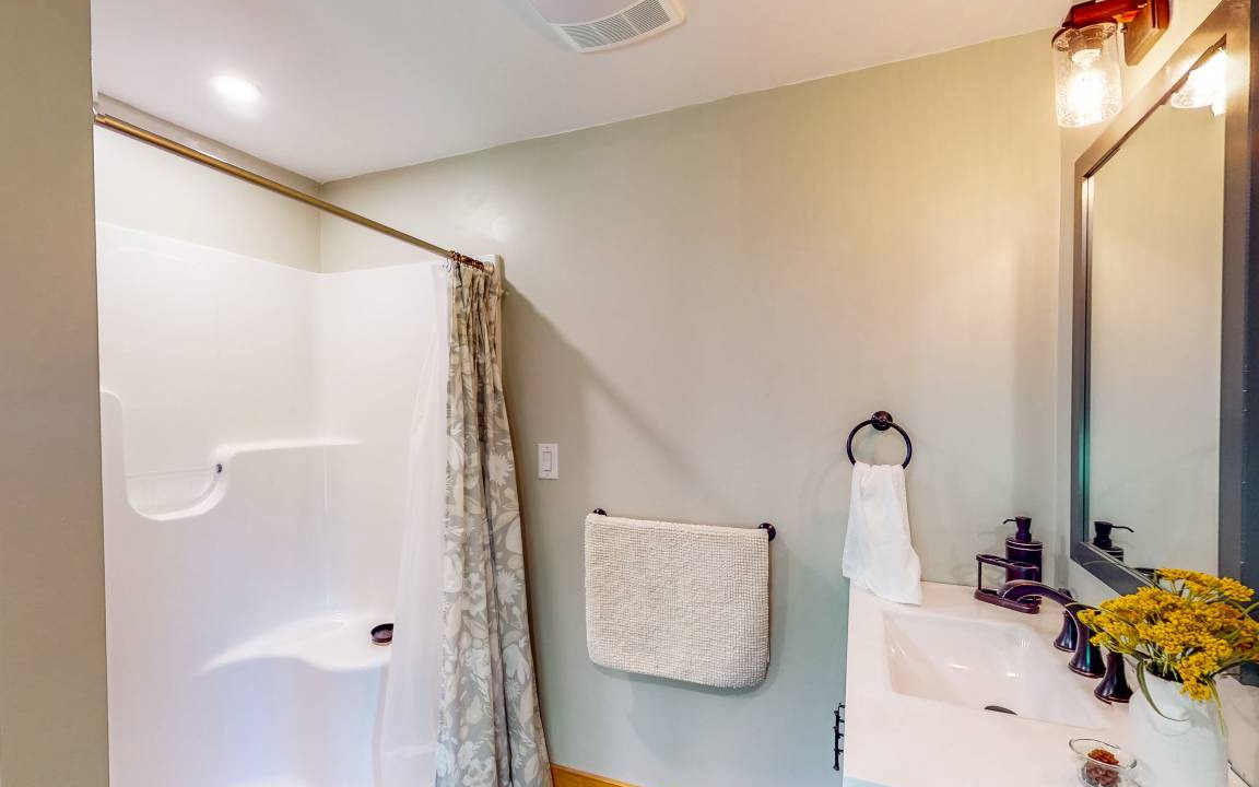 Photo of Bathroom in Roxbury