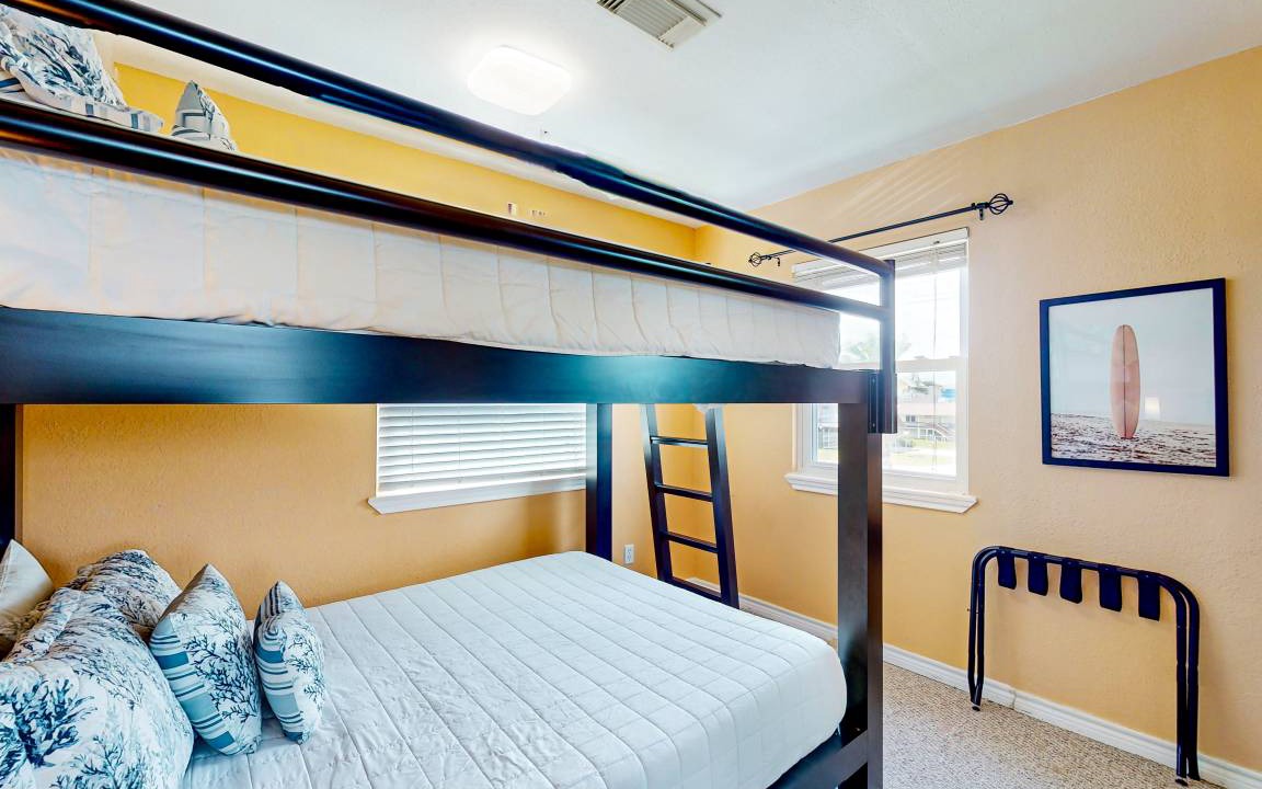 Photo of Bedroom in Surfside Beach
