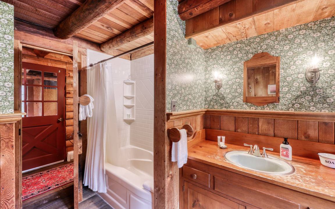 Photo of Bathroom in Lincoln