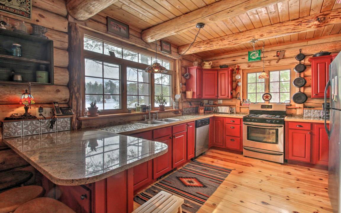 Photo of Kitchen in Center Conway