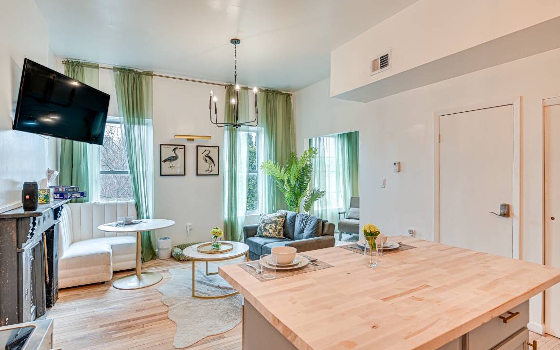 Photo of Livingroom in Albany