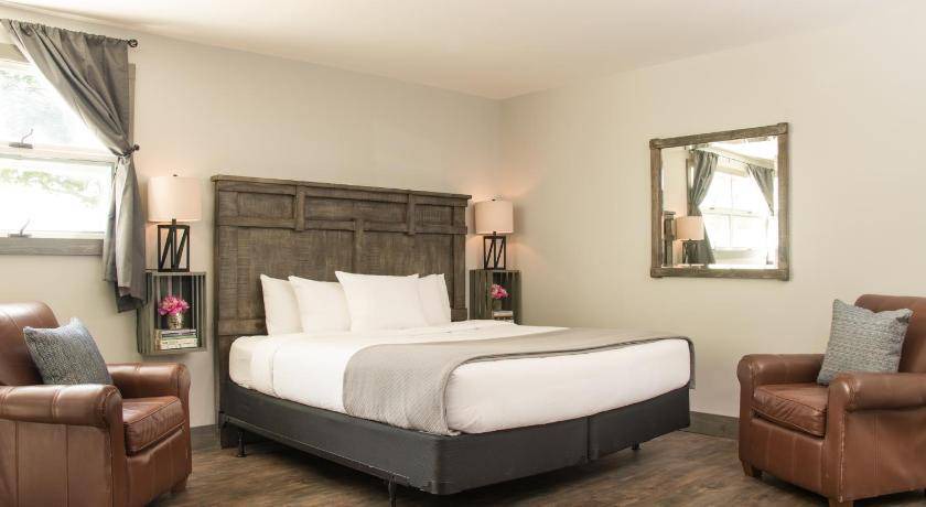Photo of Bedroom in Bomoseen