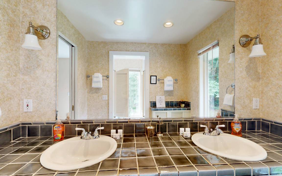 Photo of Bathroom in Stowe Area