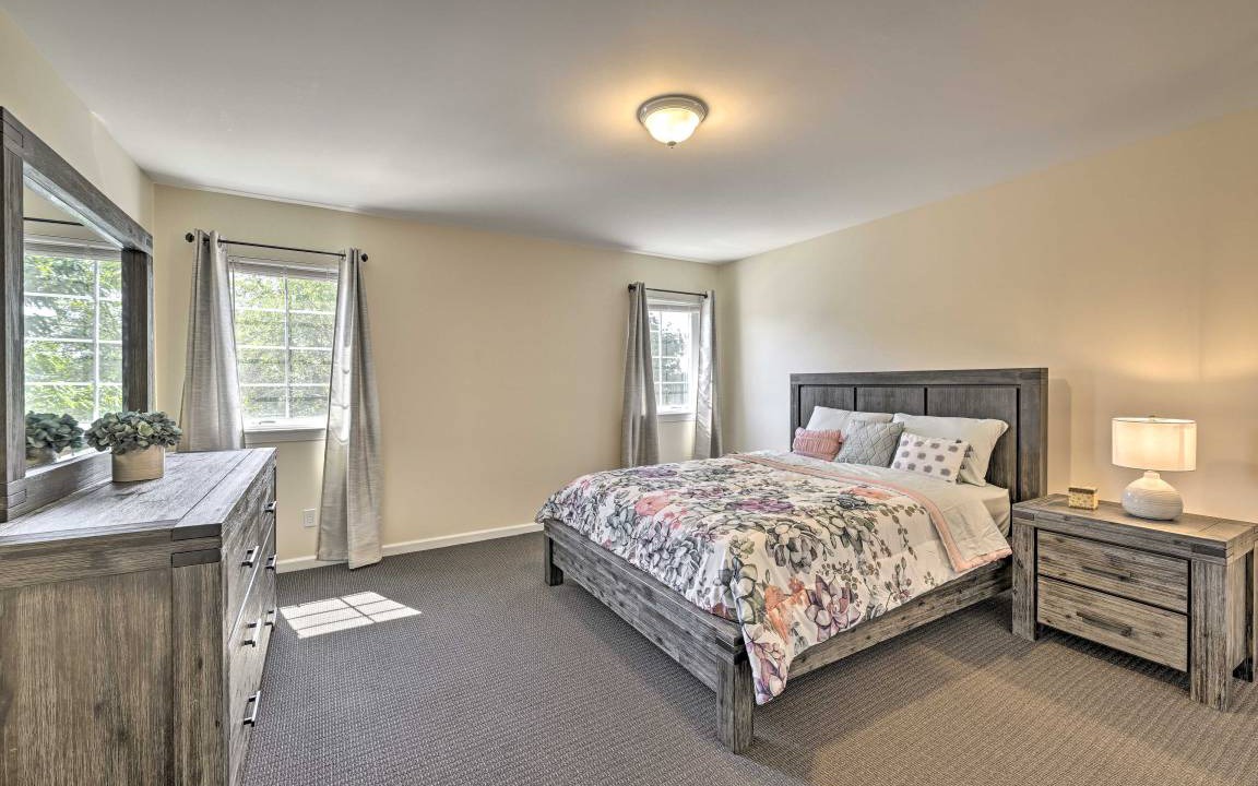 Photo of Bedroom in Glen Cove
