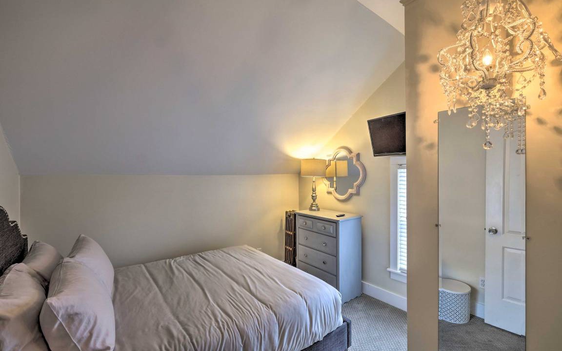Photo of Bedroom in Warrensburg