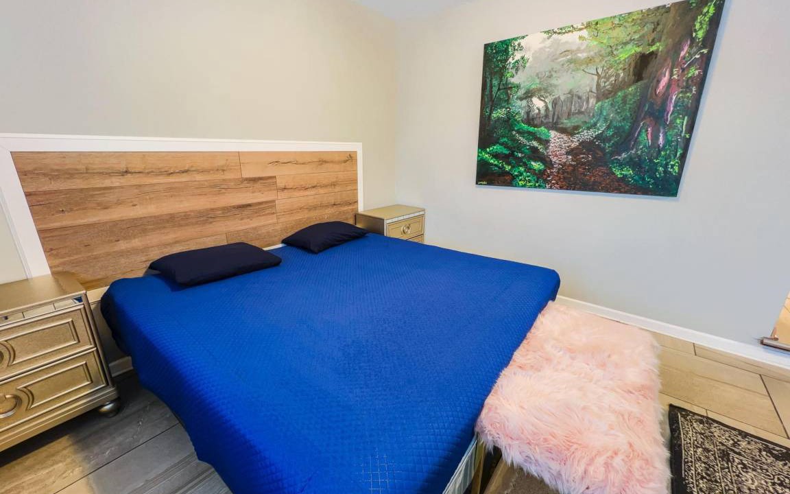 Photo of Bedroom in Niagara Falls