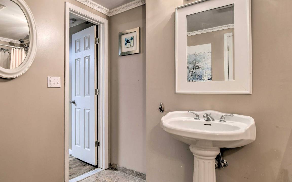 Photo of Bathroom in Bel Air South