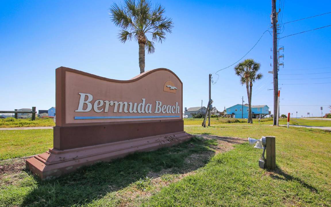 Photo of Others in Bermuda Beach