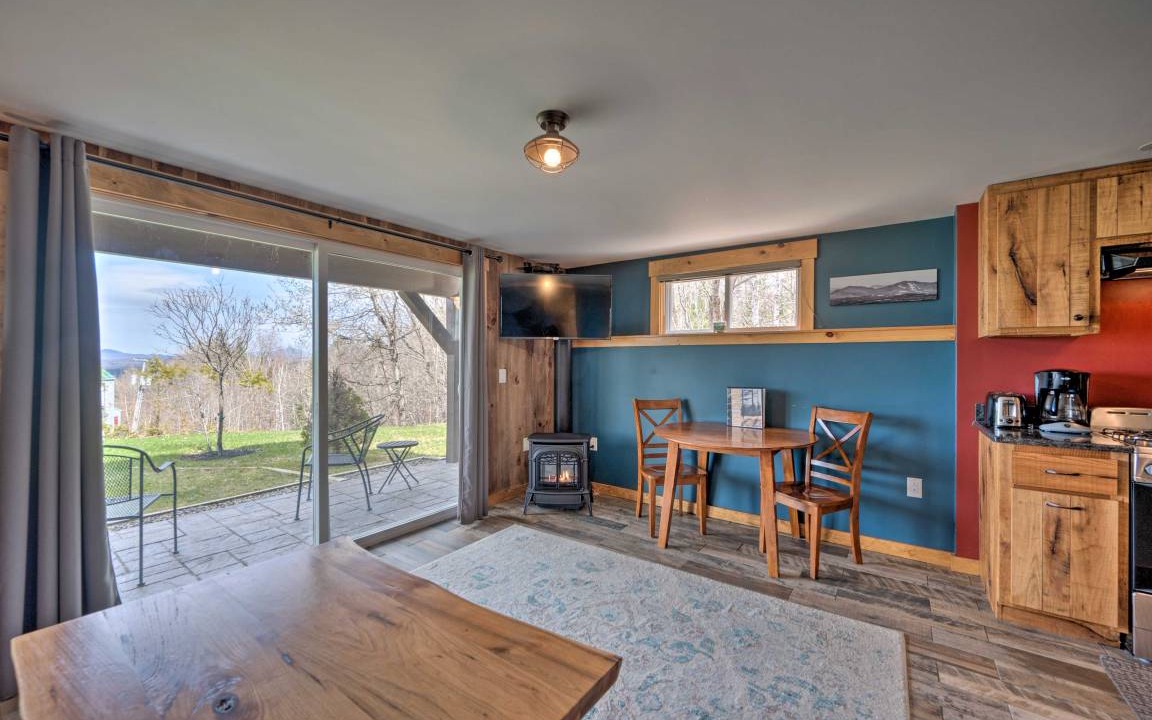 Photo of Livingroom in East Burke