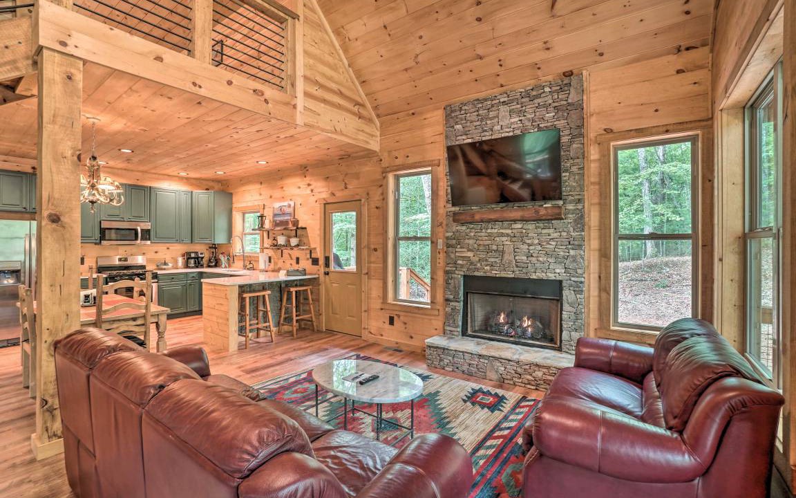 Photo of Livingroom in Morganton