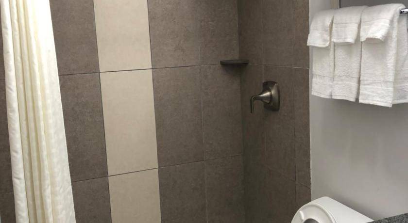 Photo of Bathroom in Calcium